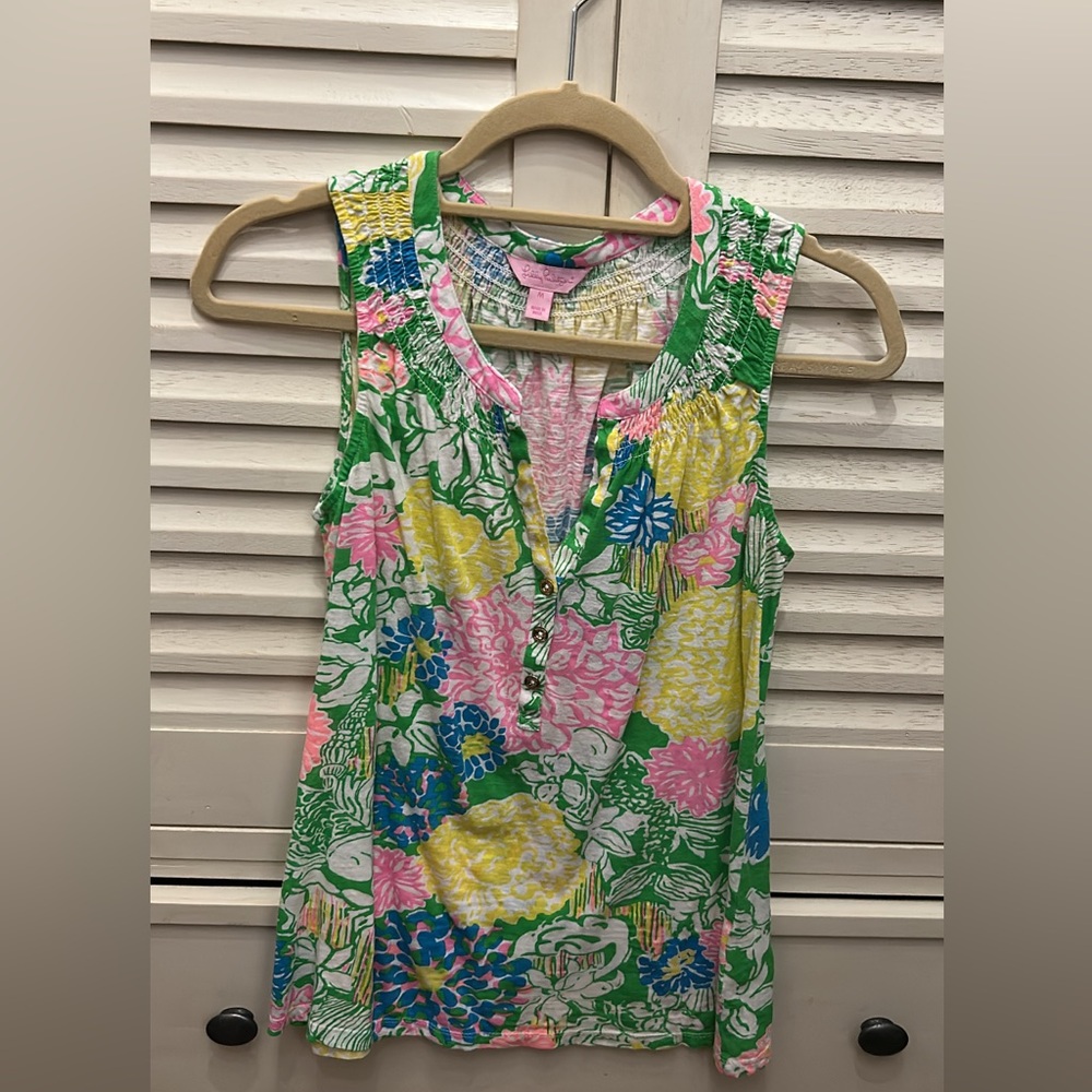 Lilly Pulitzer top in medium